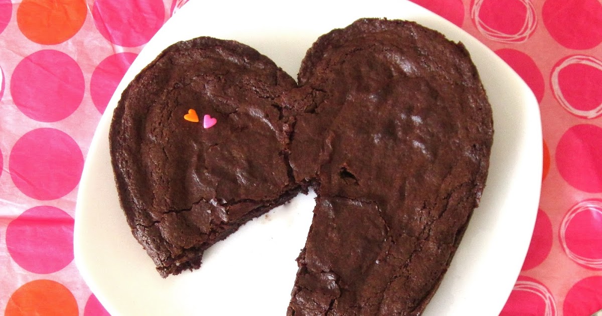 Fudgy HeartShaped Brownie {with a DIY disposable heartshaped foil pan