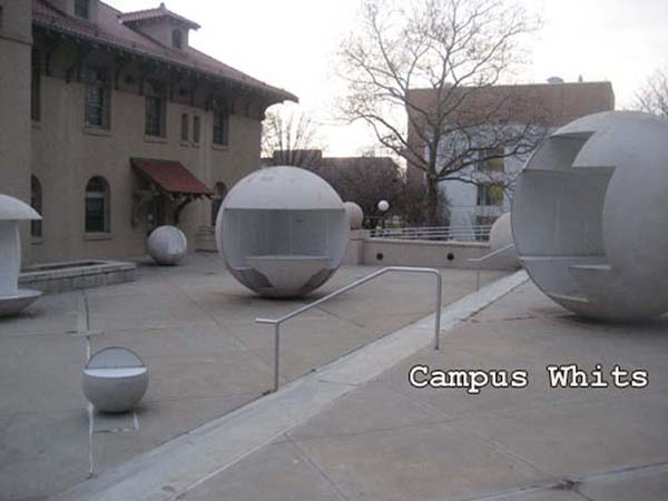 Campus Whits