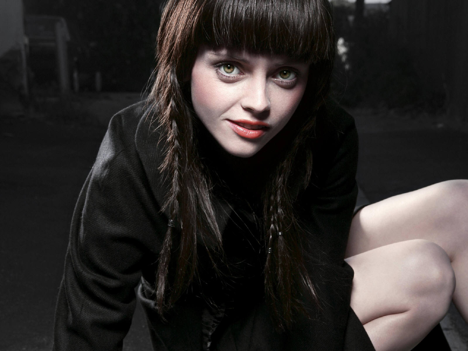13 Cool Christina Ricci Hairstyle Pictures
