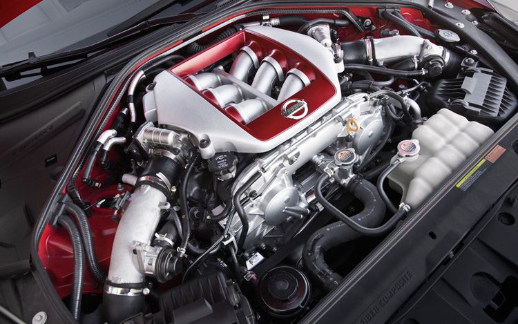 nissan skyline GTR for not covering engine with a big plastic covers like