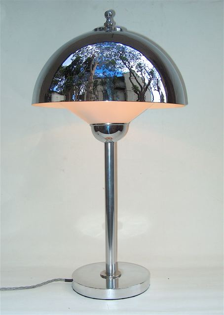 1930's ART DECO STYLE TABLE LAMP