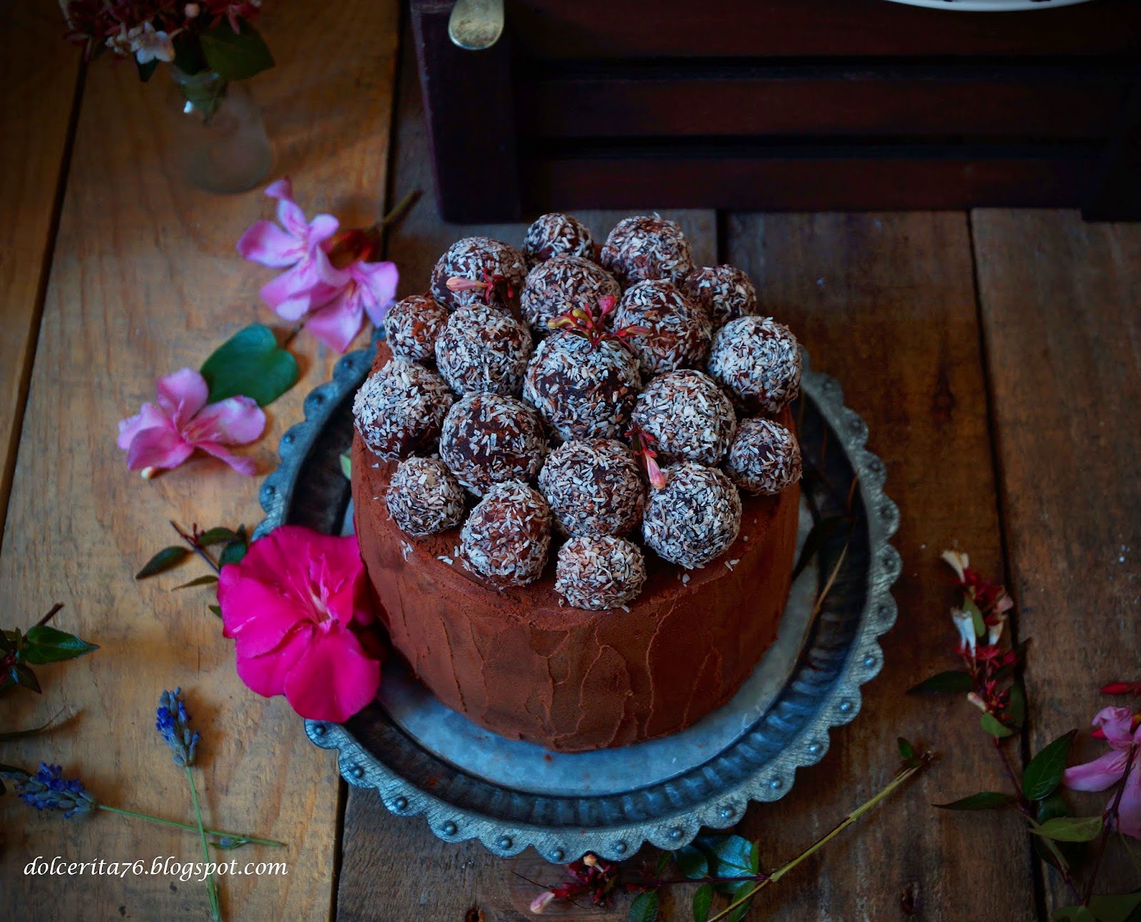 Dolce Rita Chocolate cake, tropical flavors and my blog's 2nd birthay!