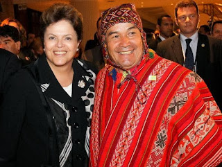 Tia Dilma está apaixonada por Peru e quer vê-lo sempre forte e grande