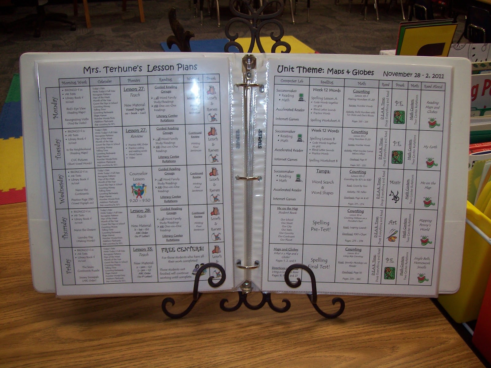 teacher desk lesson plans