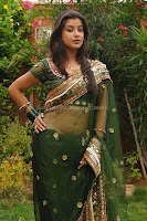 Actress, madhurima, hot, navel, photos, in, saree