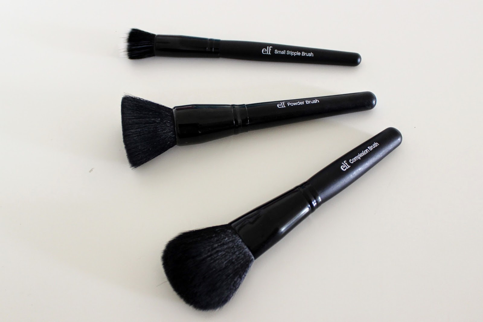 Elín Likes REVIEW ELF BRUSHES