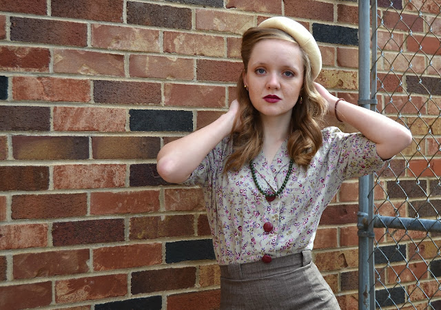 Flashback Summer: Mysterious Prune- 1940s vintage outfit/ Mary Kay Mystic Plum/ beret/ autumn/ fall