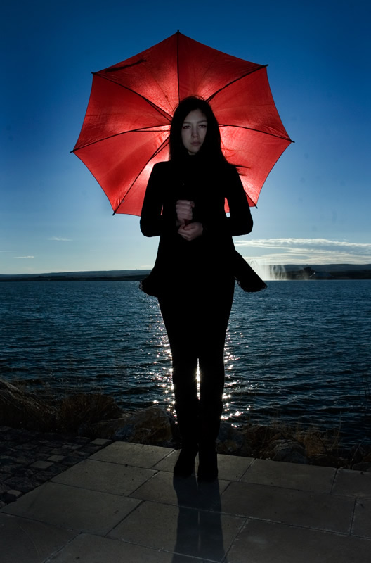  red-umbrella-celebri