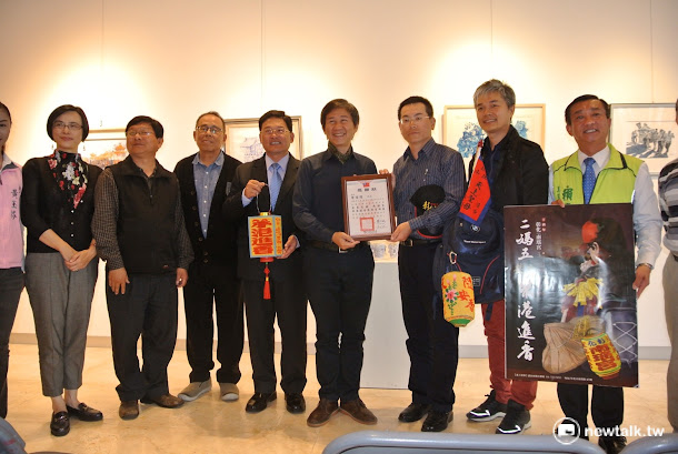 出彰化城~南瑤宮笨港進香藝術家聯展與這次聯展同名的作品「出彰化城」,是孫少英的作品之一。 出彰化城~南瑤宮笨港進香藝術家聯展與這次聯展同名的作品「出彰化城」,是孫少英的作品之一。