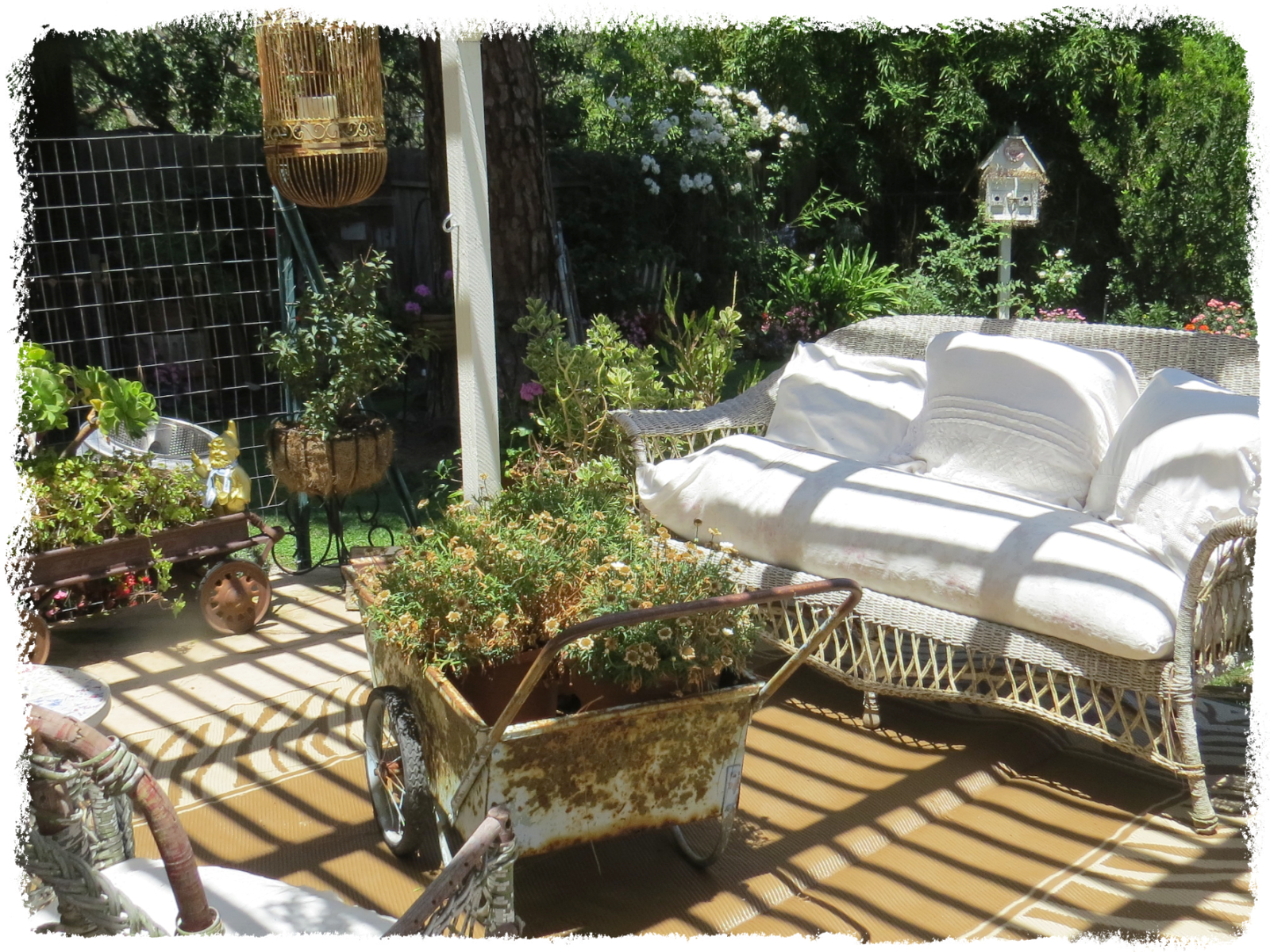 Art and Sand: Vintage Garden