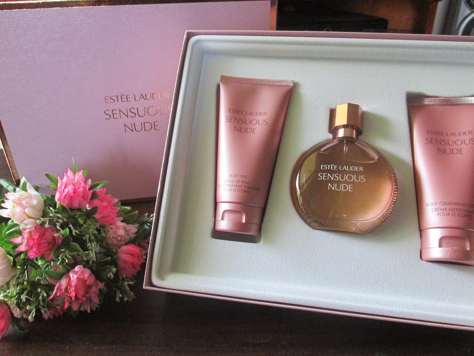 KANANI the beautiful one Celebrate Mother's Day with Estée Lauder