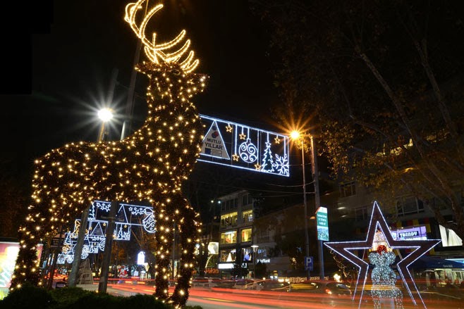 Istiklal caddesi panoramastreetline wünschen sie Aydınlatma ve Dekor Dünyasından Gelişmeler: Bağdat Caddesi'nde Yeni Bir Yıl