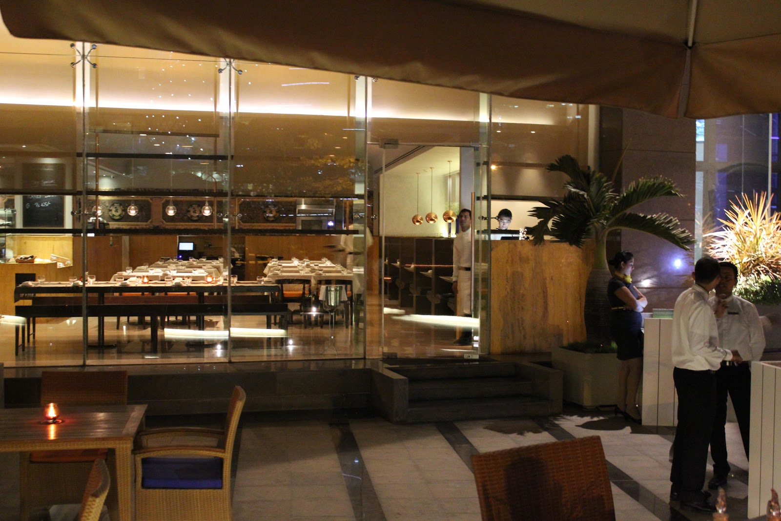 Expatliv Dining outside outdoors in Mumbai