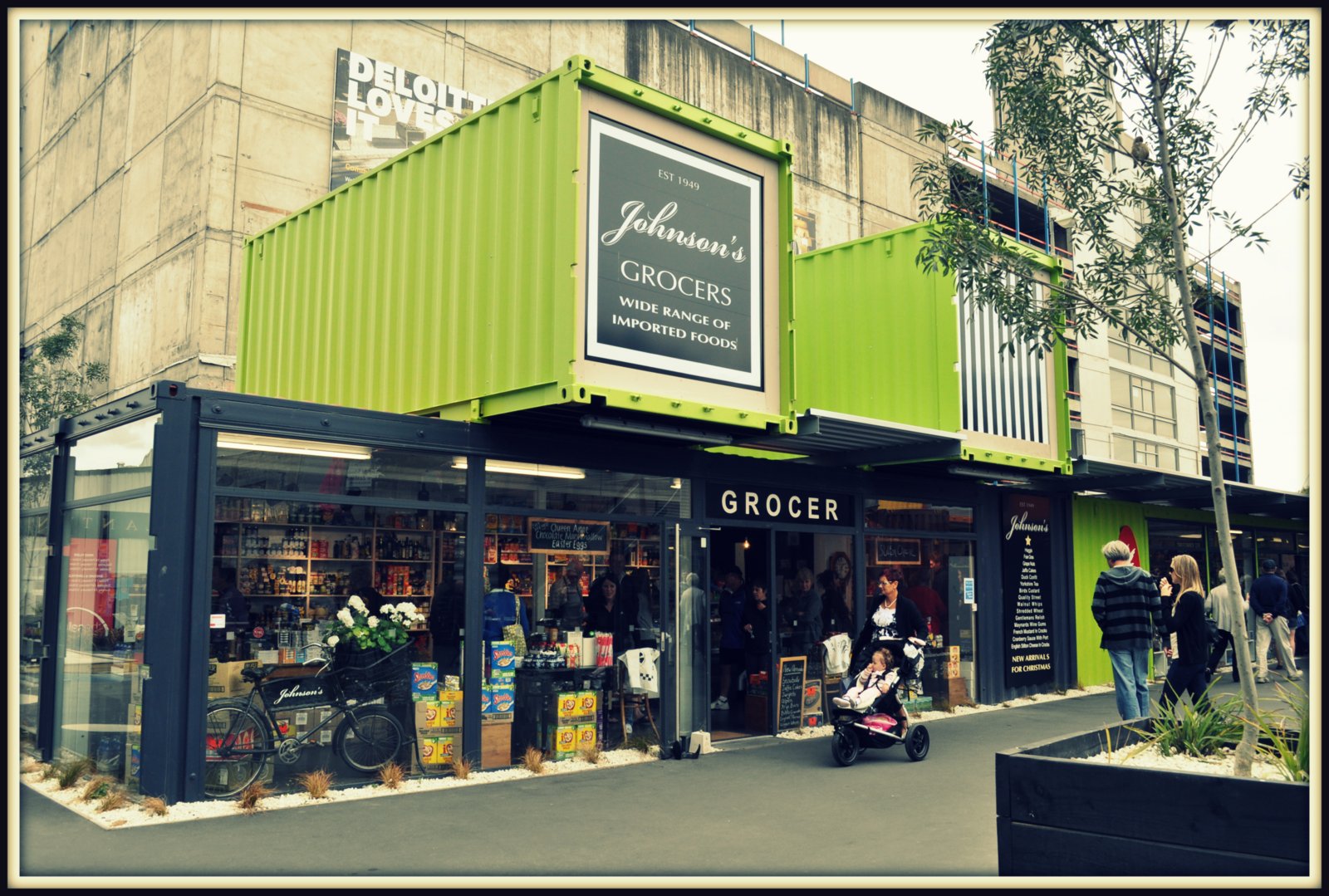 DUTCHCORNER Container shops