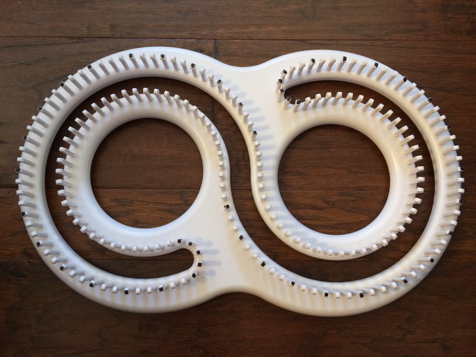 GoodKnit Kisses Double knitting on KnittingBoard Super Afghan S loom