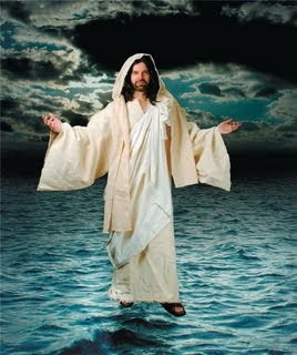 http://3.bp.blogspot.com/-_tST1nQvj_0/TcRjZFCb2VI/AAAAAAAACPI/g_zejutvLh8/s400/Jesus_camina_sobre_las_aguas.jpg