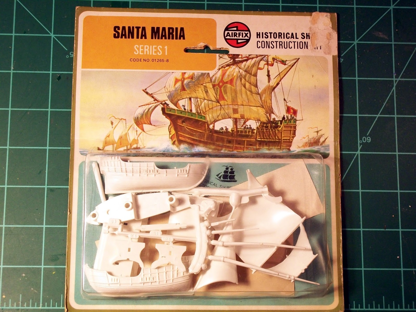 Aoshima Santa Maria 1492 Historical Sailing Ship Model Kit