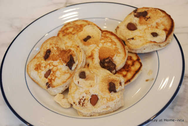 owl faces on pancakes