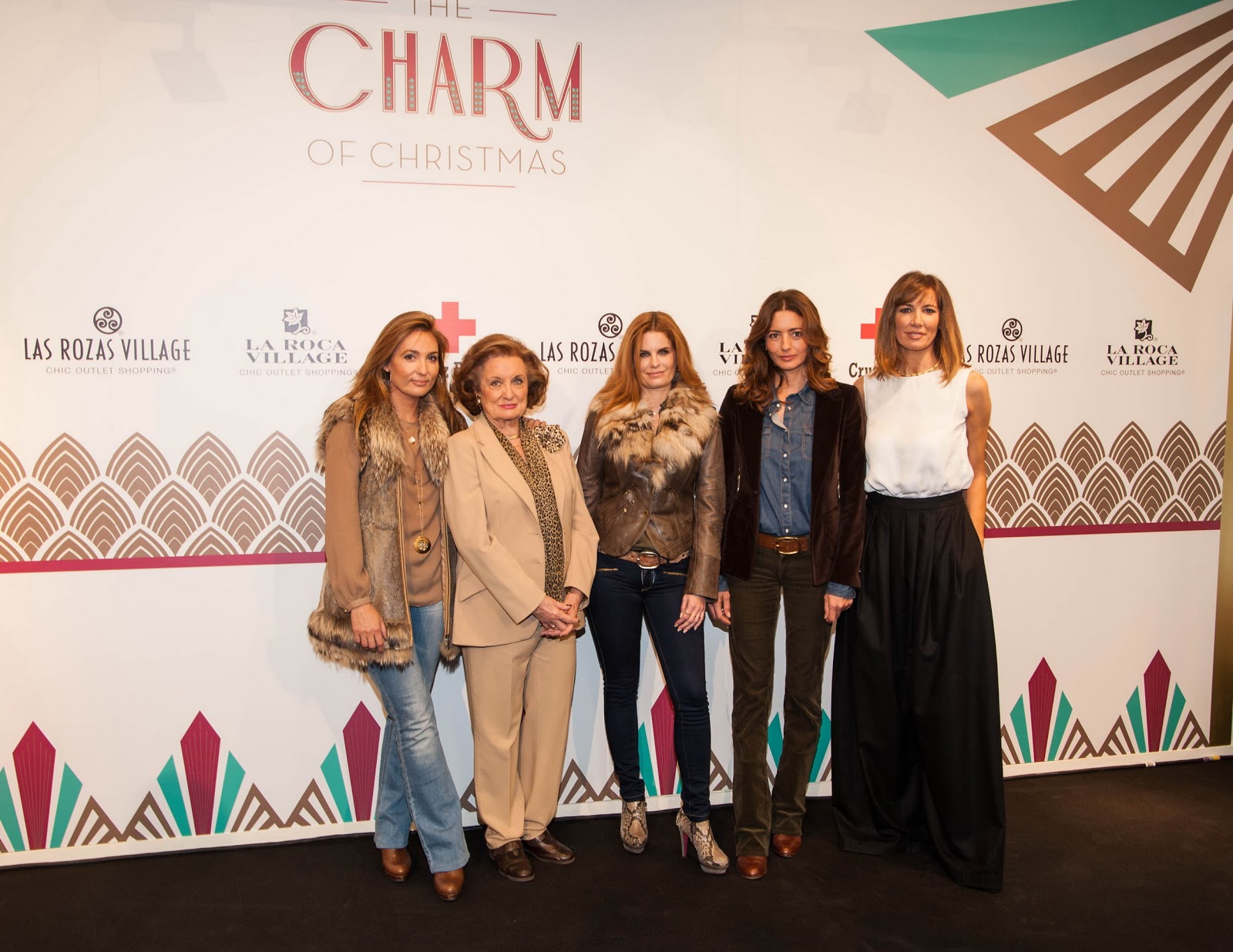 http://3.bp.blogspot.com/-_uzgIisSbYg/ULdzhJm9q6I/AAAAAAAAKfM/oV2sVpLZiyQ/s1600/MarianCaminoMAngelesSanz_OliviaBorbon_JoseToledo_MartaLandin.jpg