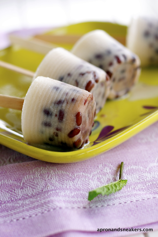 Apron and Sneakers Cooking & Traveling in Italy and Beyond Azuki Red