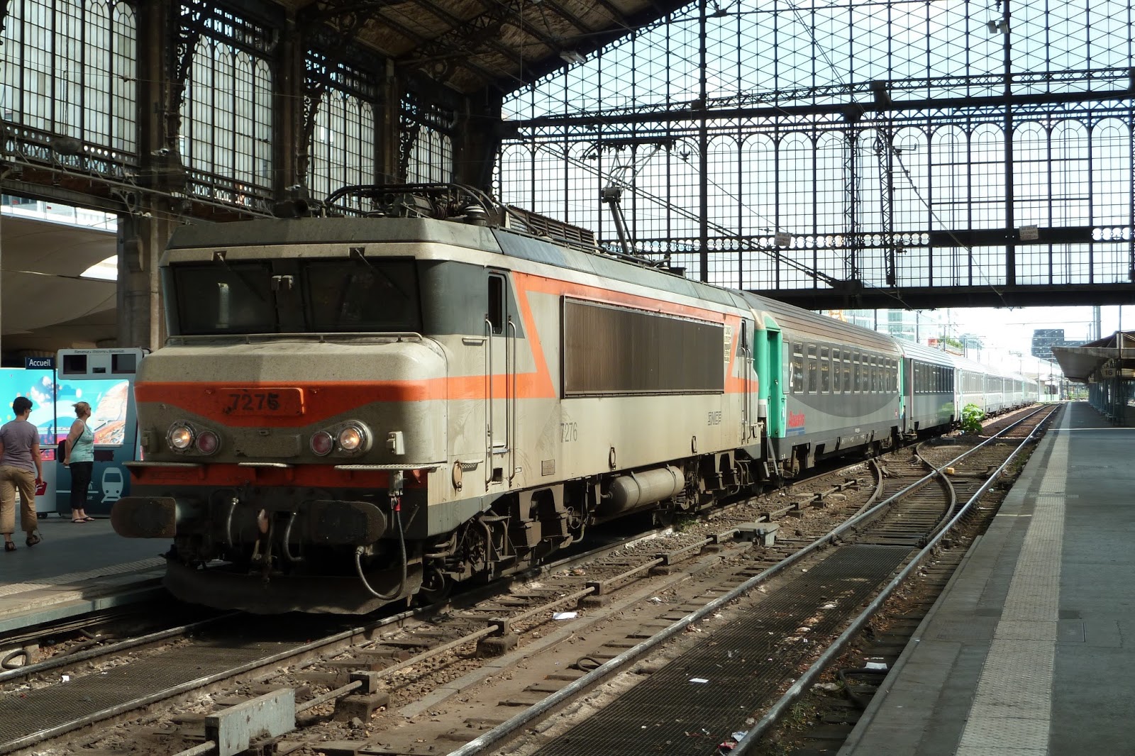 LA PASSION DU TRAIN en gare de Paris Austerlitz