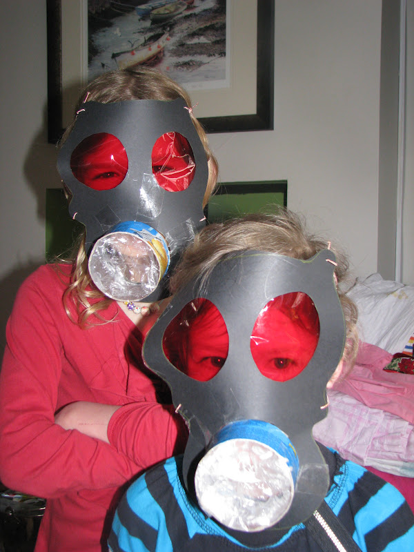 World+war+2+gas+masks+for+children