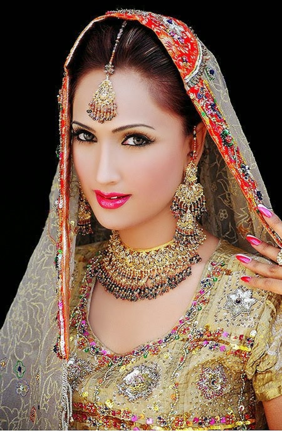 Bridal Walima Dresses, Jewelry & Make up Wallpapers Free Download