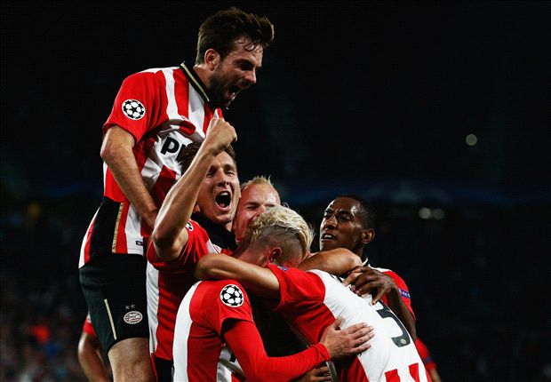 PSV 2-1 Manchester United: Shaw suffers horror injury as Red Devils lose out PSV 2-1 Manchester United: Shaw suffers horror injury as Red Devils lose out