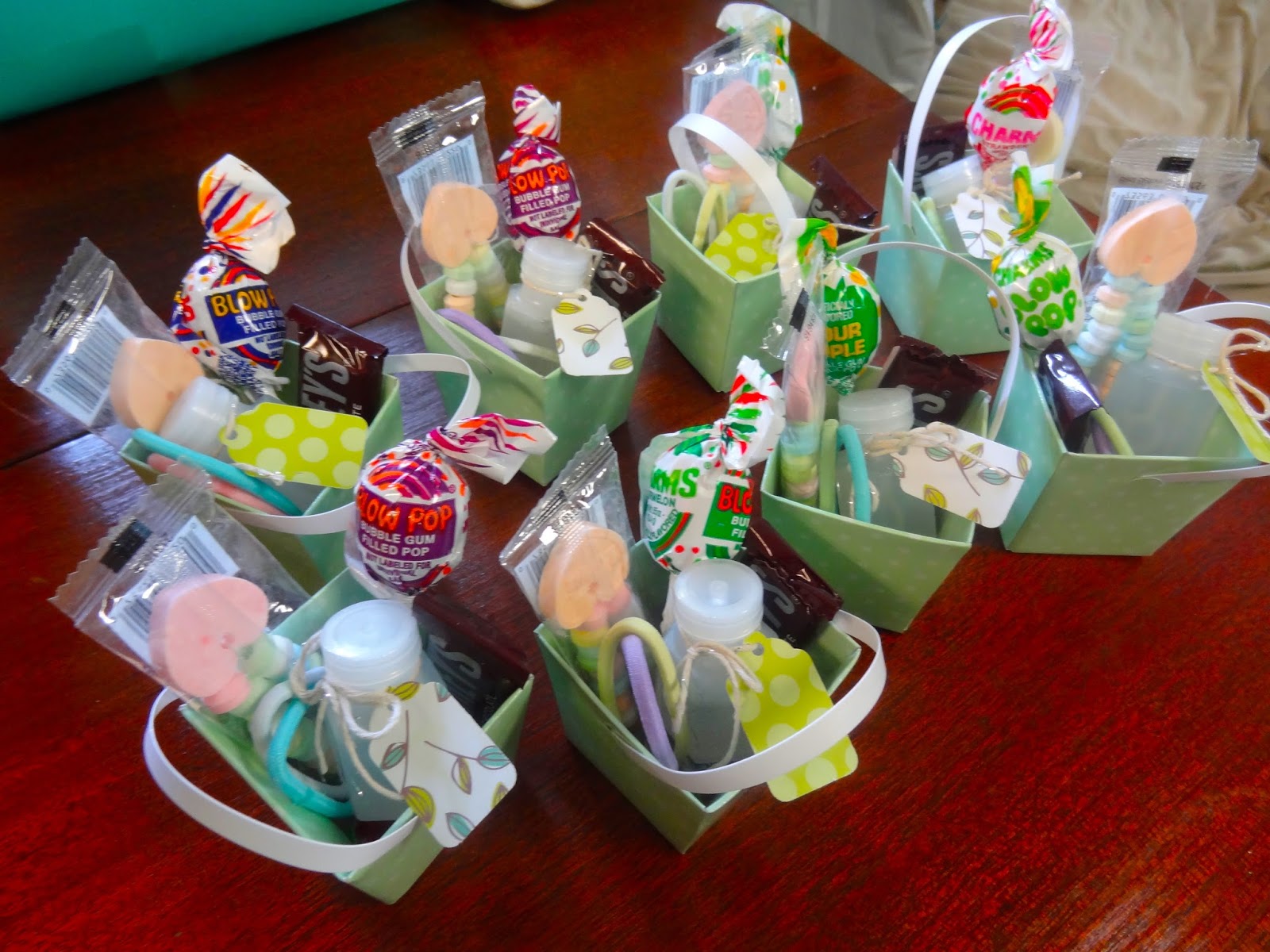 the little gunnell family : Baby Shower Party Favors