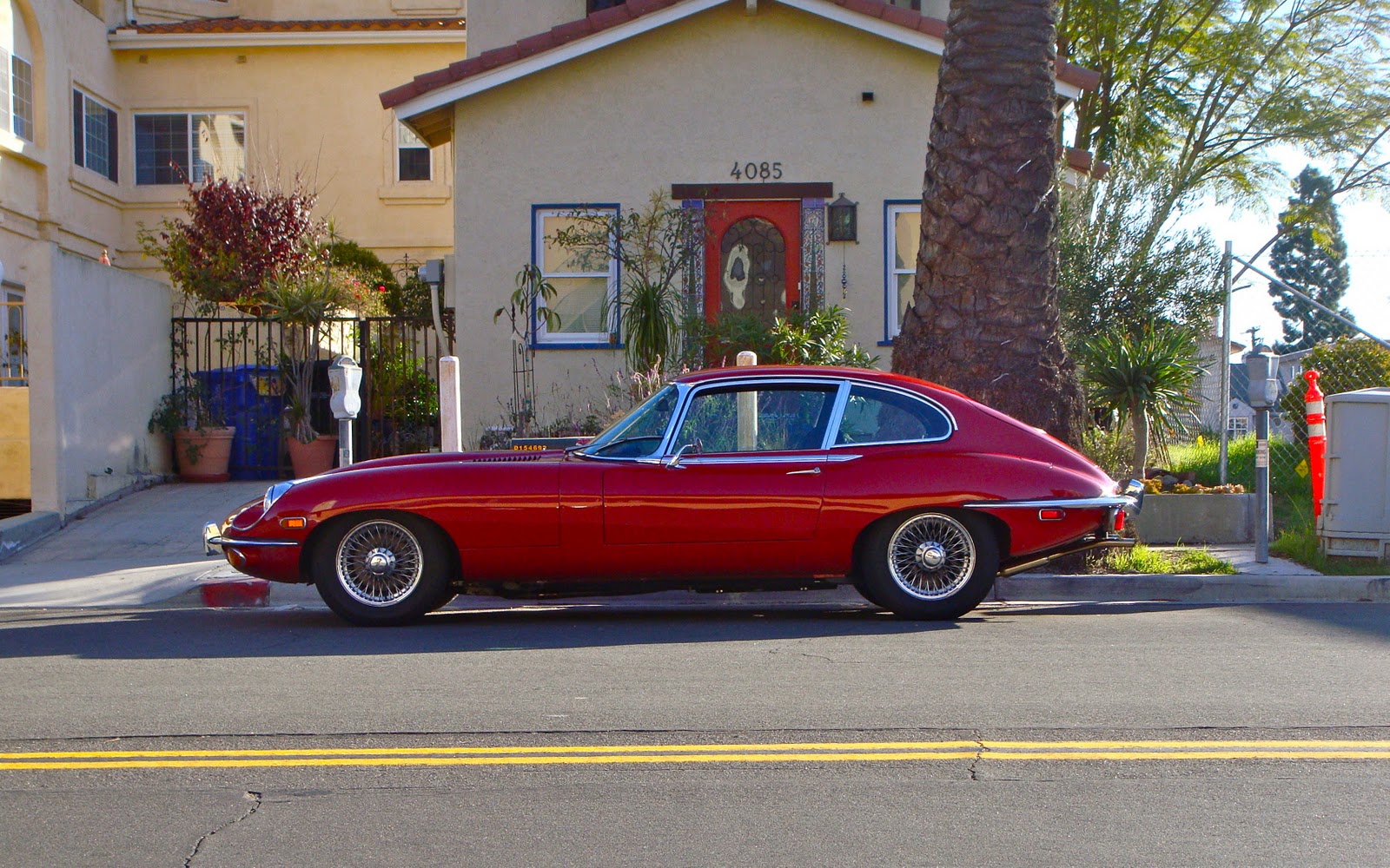 THE STREET PEEP: 1969 Jaguar E-Type 2+2