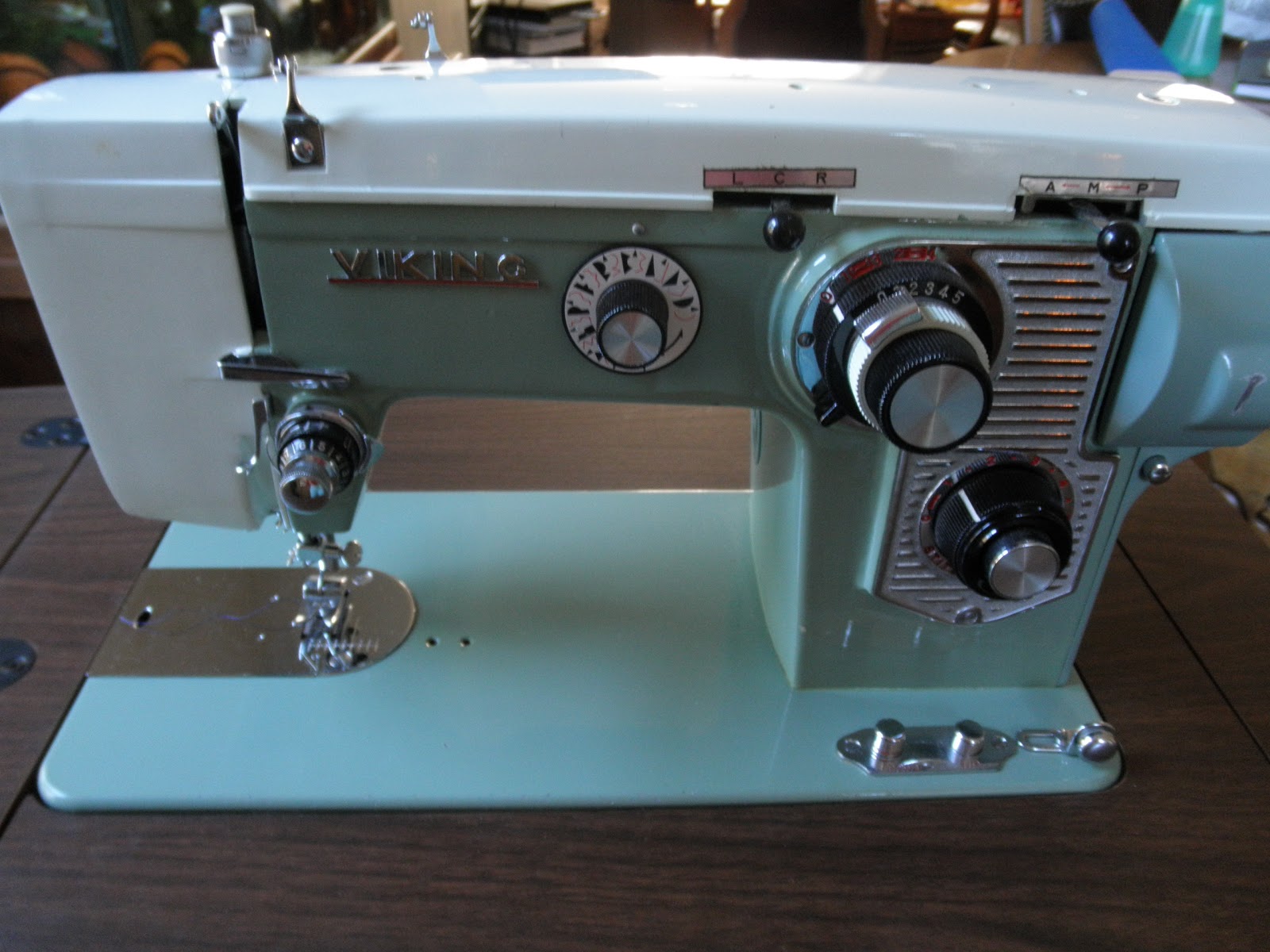 Pin by Maryse VaillancourtPrescott on Sewing classes | Viking sewing