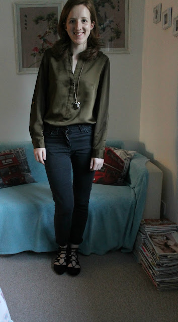 OOTD Green Shirt Marks and Spencer Mac H&M Black Jeans fashion blogger