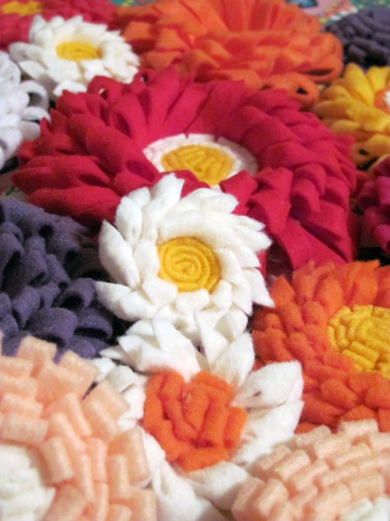 sewVery Felt Fabric Flower Tutorial