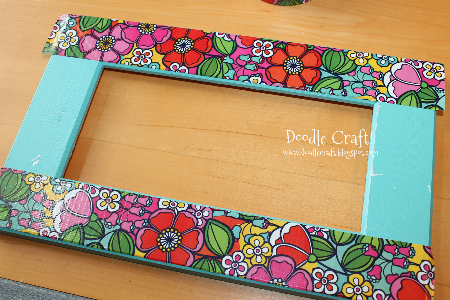 Doodlecraft Duct Tape Picture Frame!