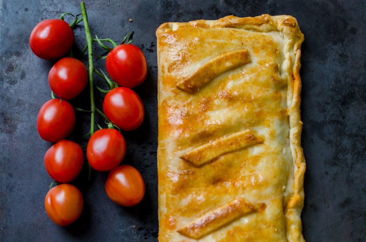 Empanada de tonyina