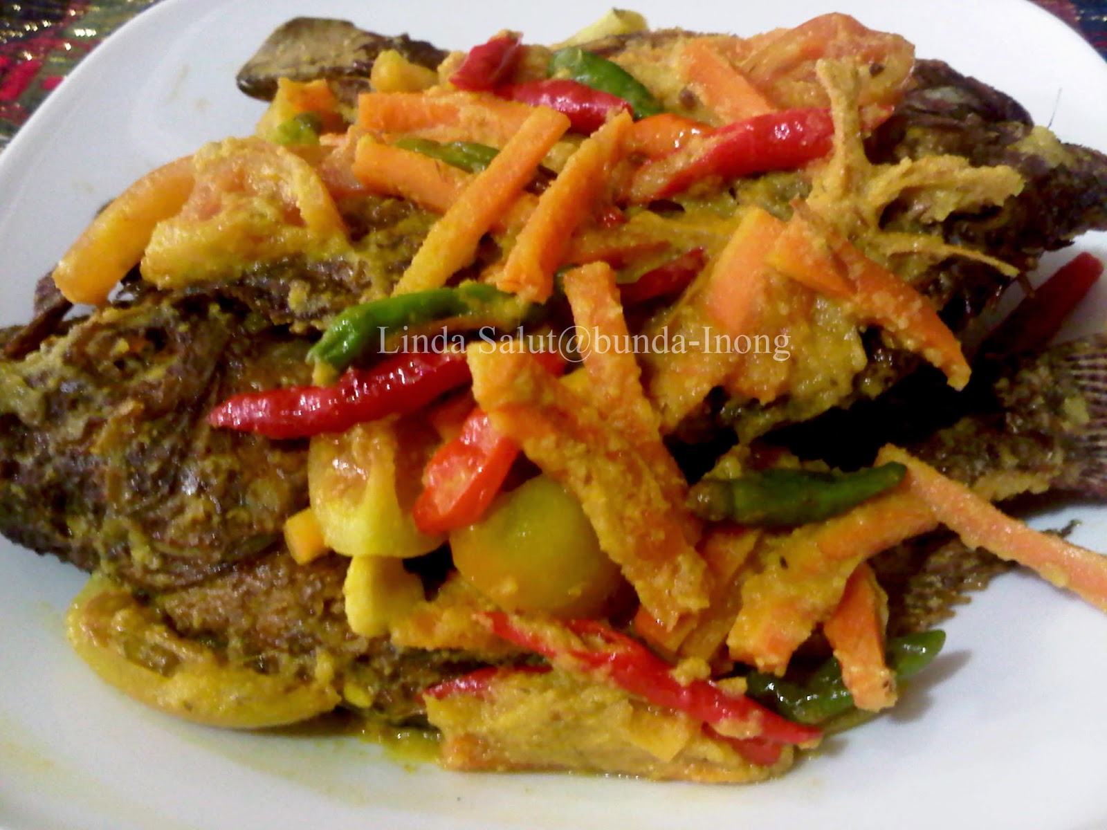 DAPUR BUNDA INONG: Ikan Nila Bumbu Kuning