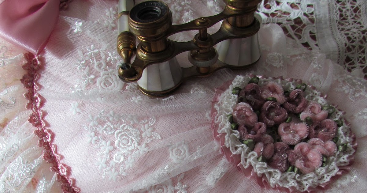 Angela Lace Bolster Tutorial