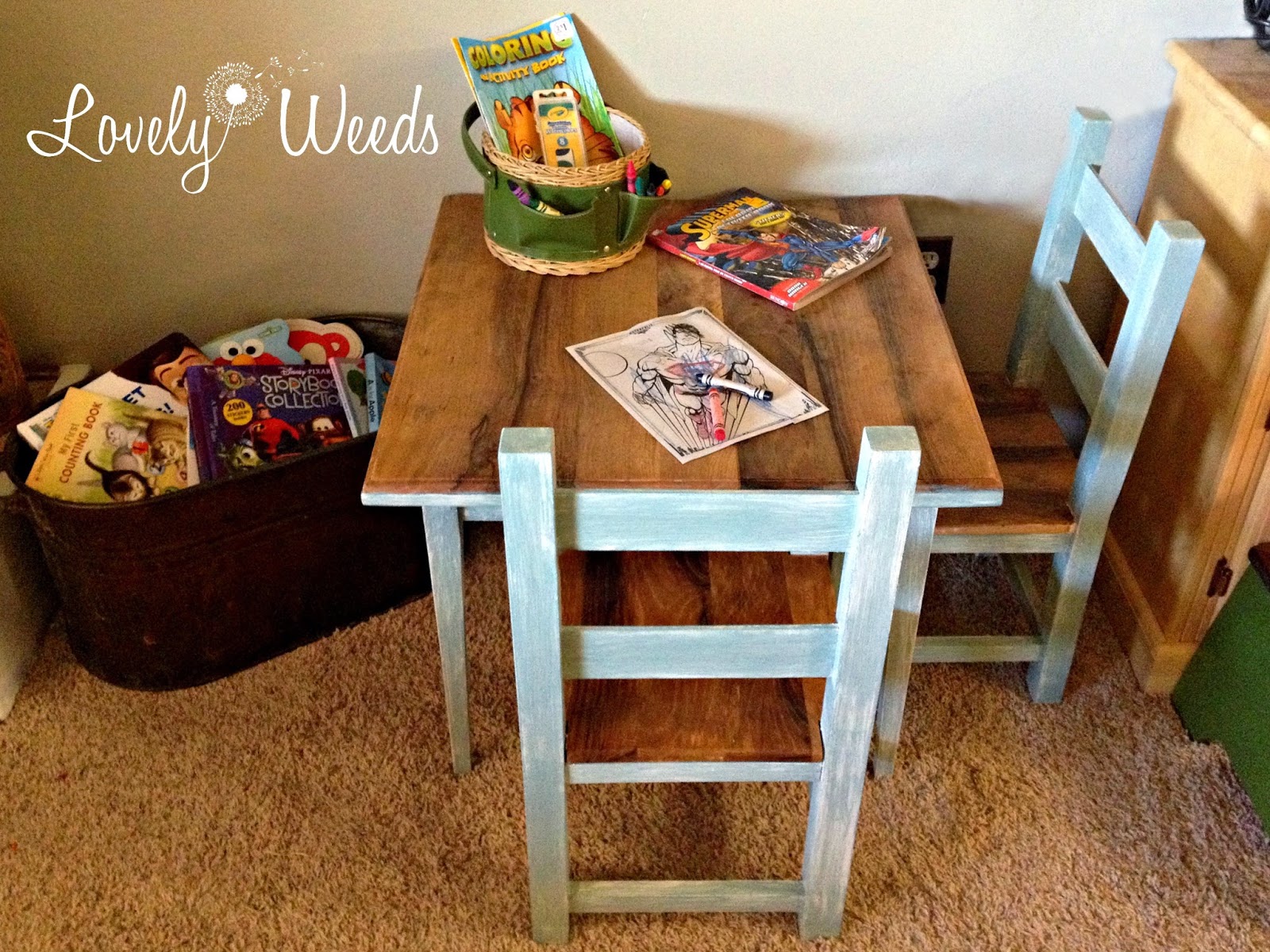 2nd hand childrens table and chairs