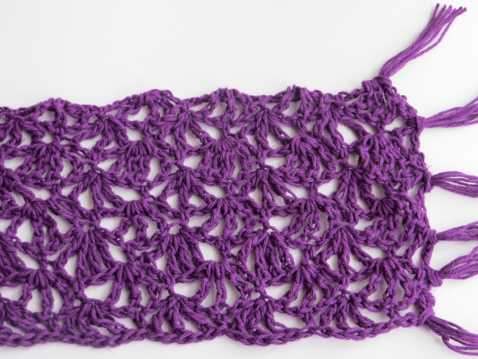 Crochet Dreamz: Alana Lacy Scarf, Free Crochet Pattern