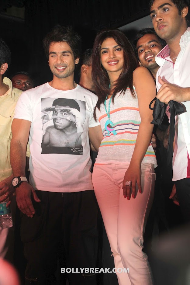  Shahid & Priyanka'Teri Meri Kahaani'  promotion @ Jai Hind Collage