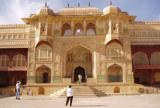 Delightful Tour Packages India Affordable: Trip down The Lanes of