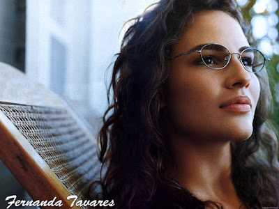 Fernanda Tavares Sexy Look Wallpaper