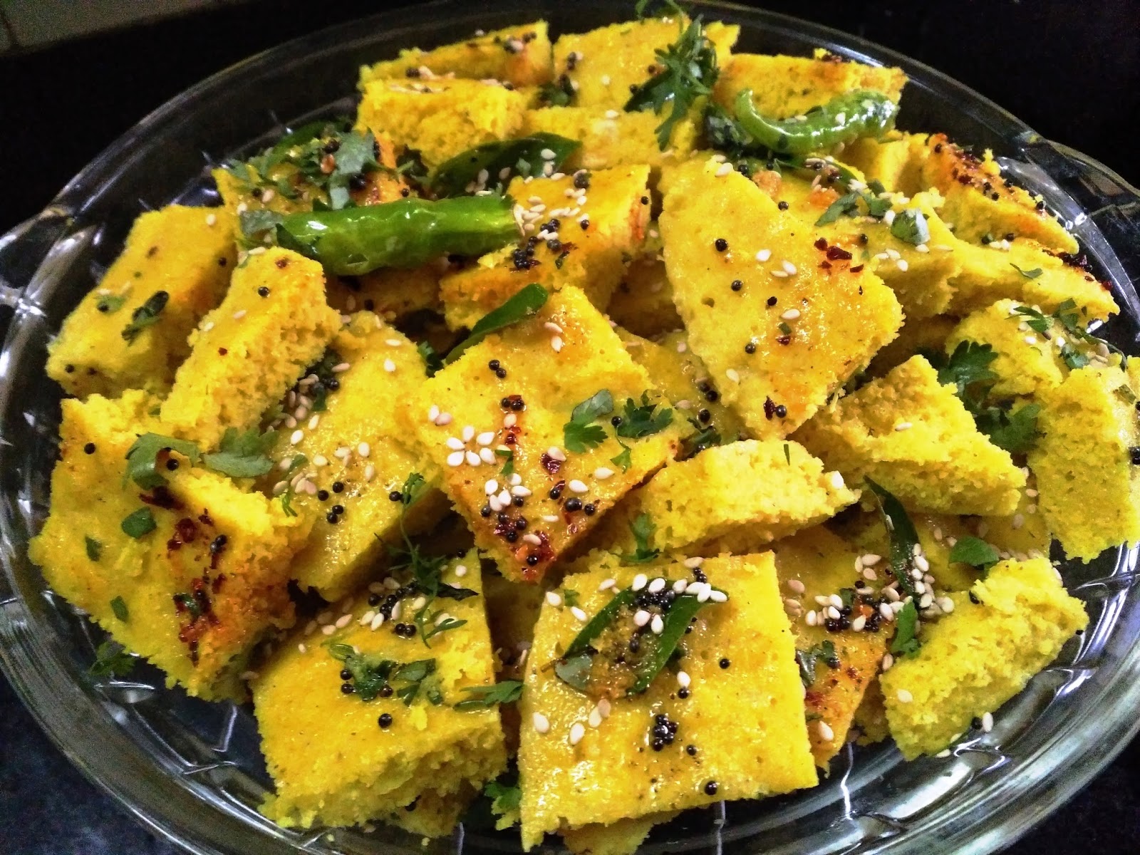 Quinoa & Moong dal dhokla Sakas Aahaar