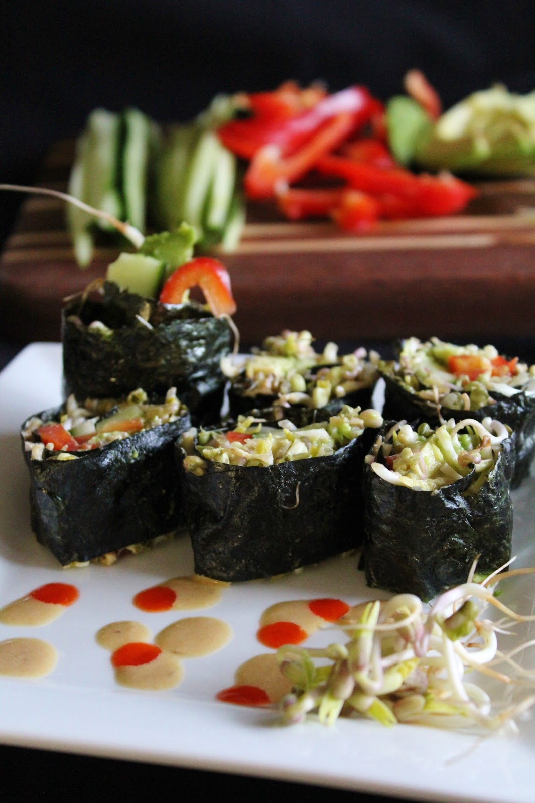 whataboutlifestyle sushi with sprouts & tahini miso ginger sauce