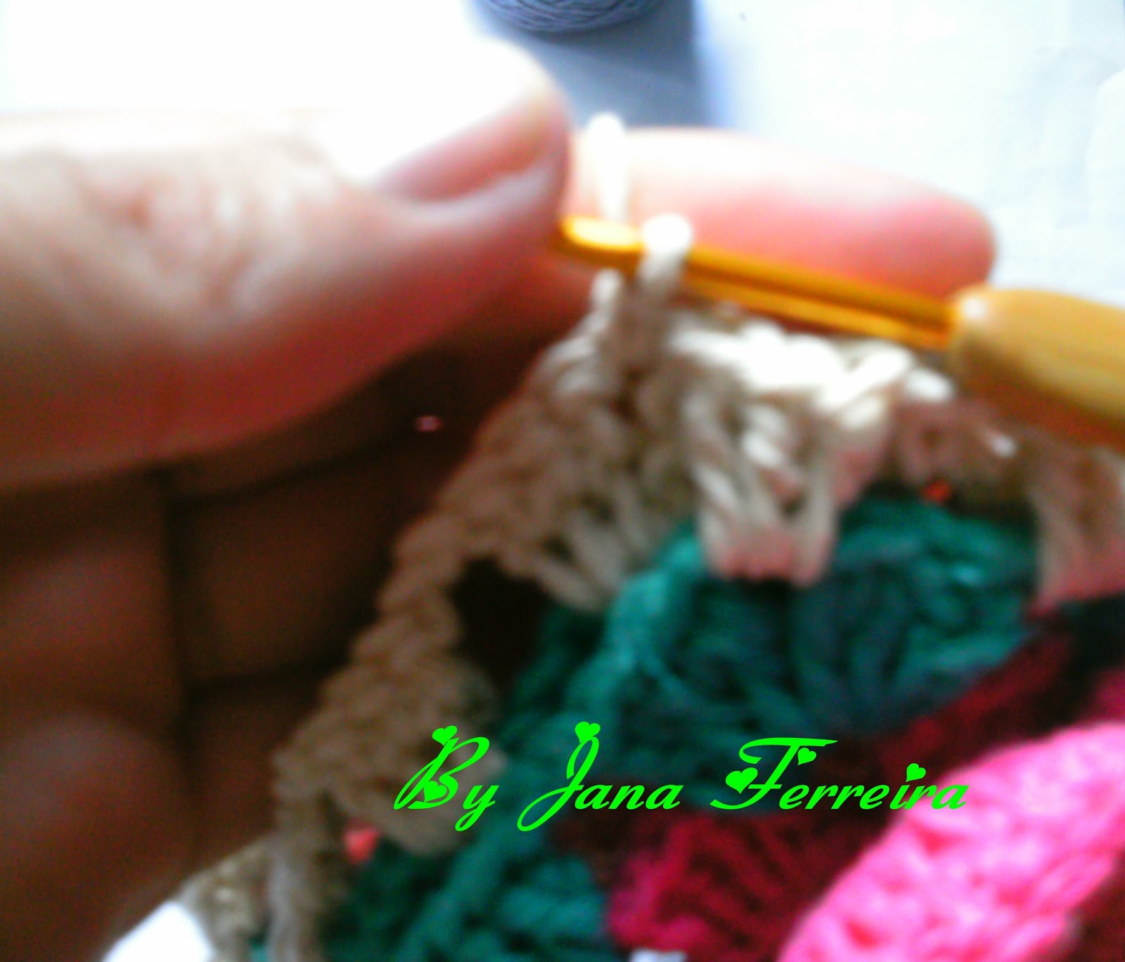 Cantinho da Jana Passo a passo de como emendar quadrado em crochê