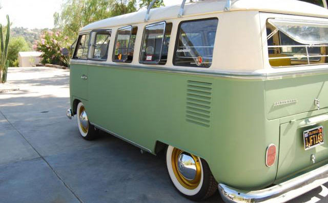 vw bus deluxe