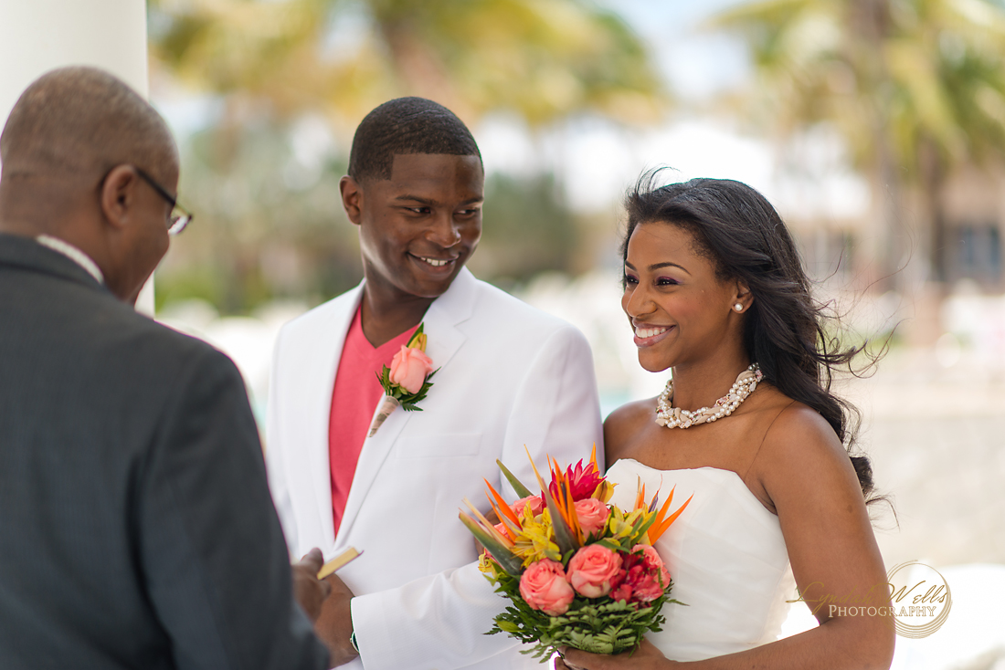 Grand Lucayan wedding, Grand Bahama Elopement | Bahamas wedding photographer