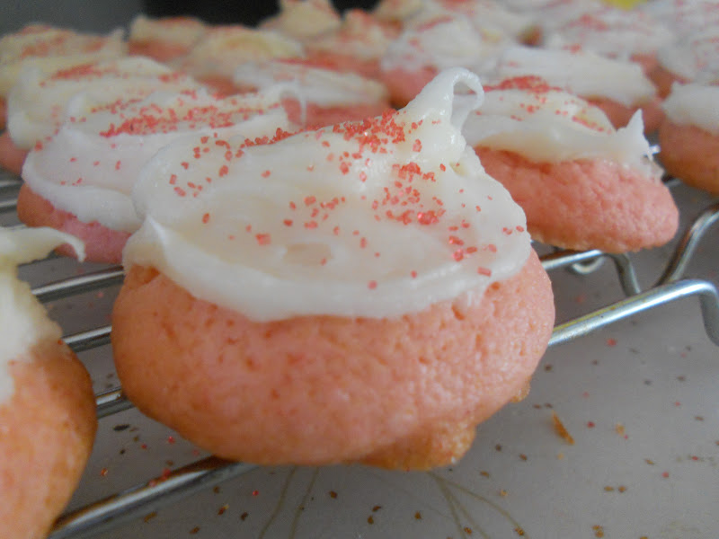 Ally�s Sweet and Savory Eats Strawberry Cake Mix Cookies