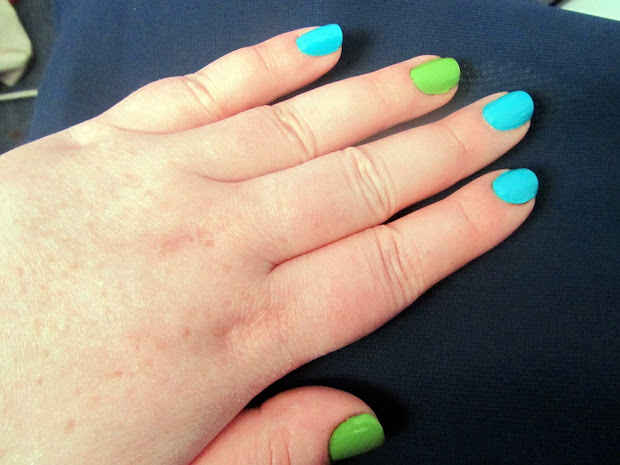 teal and green nails polka spots