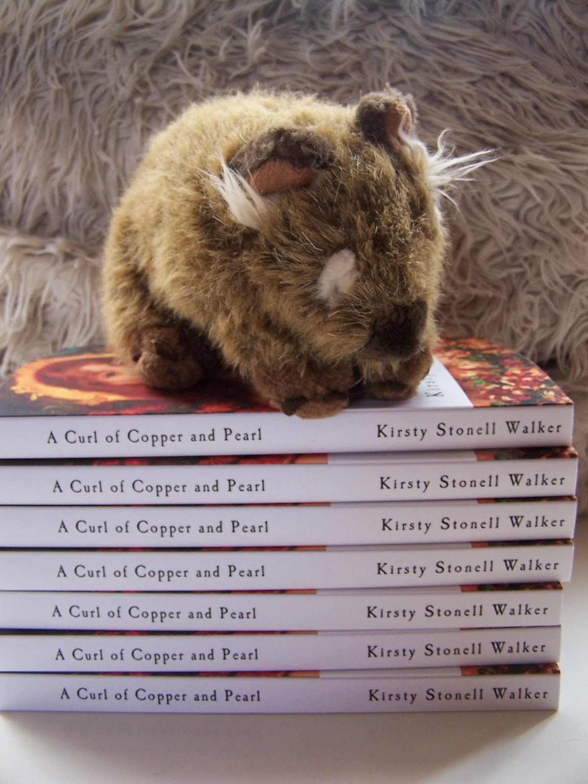 The Kissed Mouth A Curl of Copper and Pearl An Extract for Wombat Friday